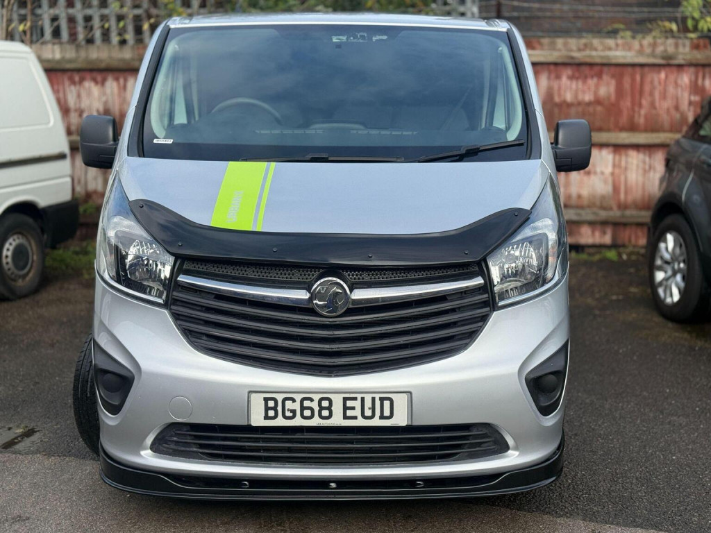 VAUXHALL VIVARO