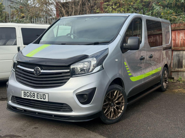 VAUXHALL VIVARO 7 SEATER, CREW CAB, DOUBLE CAB