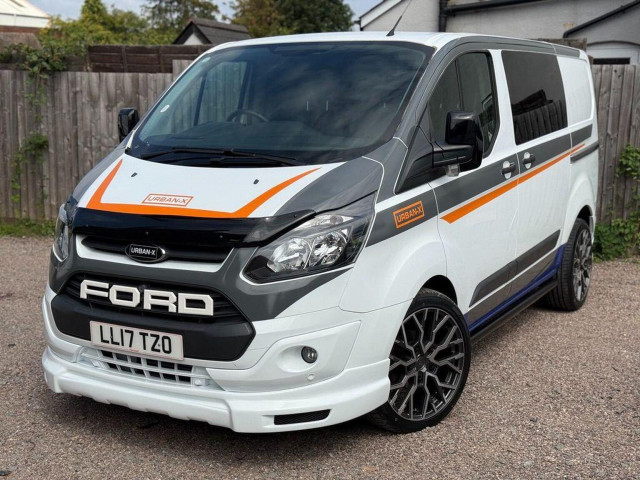 FORD TRANSIT CUSTOM 2.0 tdci, crewcab, 6 seater
