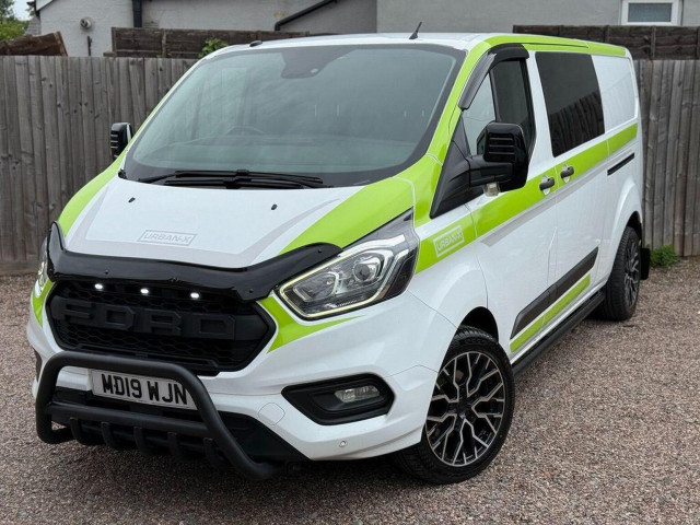 FORD TRANSIT CUSTOM 2.0 tdci, lwb, crewcab, 6 seater