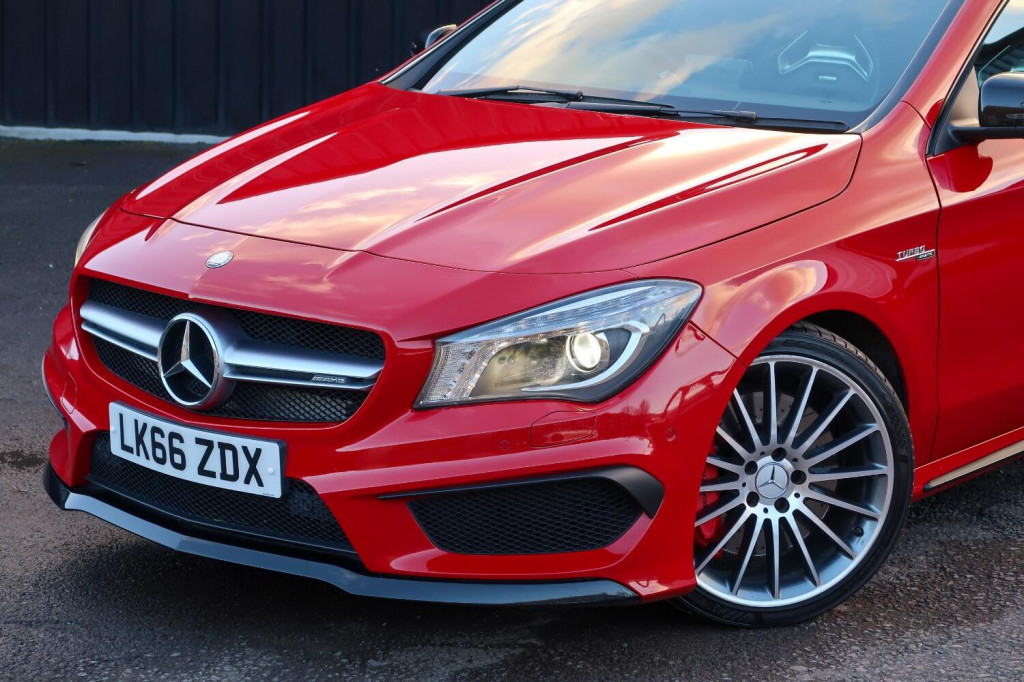 MERCEDES-BENZ CLA
