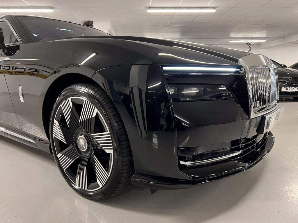 ROLLS-ROYCE