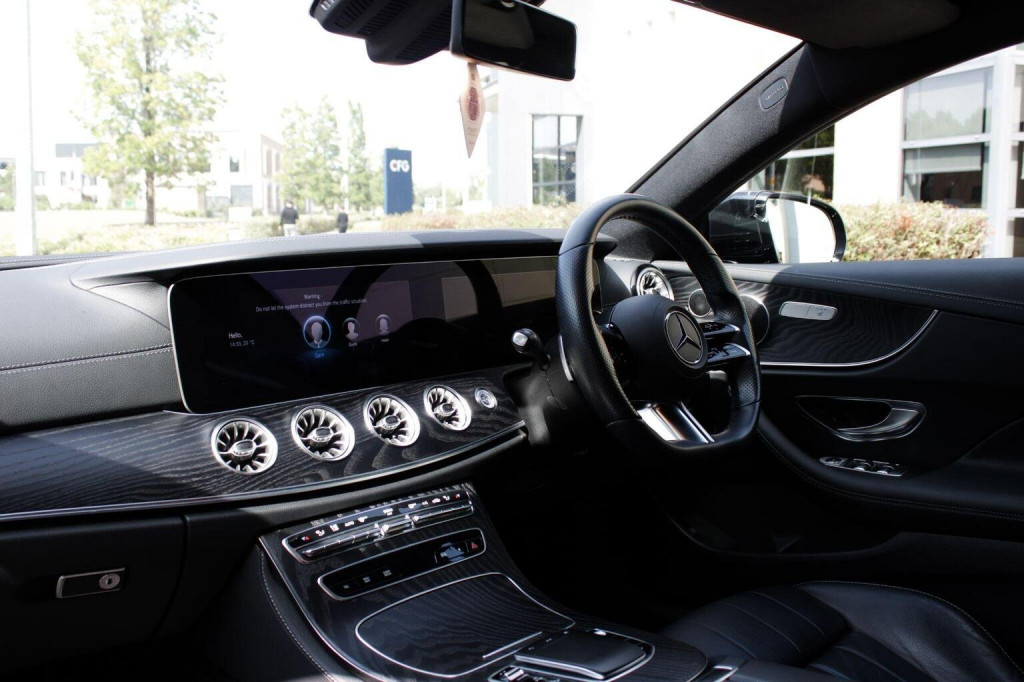 MERCEDES-BENZ E CLASS