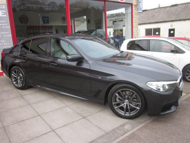 BMW 5 SERIES 2.0 520d M Sport Auto Euro 6 (s/s) 4dr