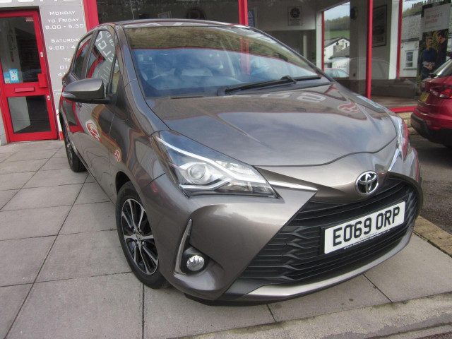 TOYOTA YARIS 1.5 VVT-i Icon Tech CVT Euro 6 5dr