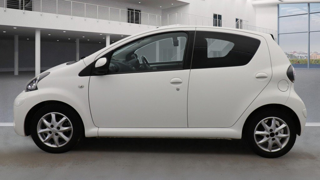 TOYOTA AYGO