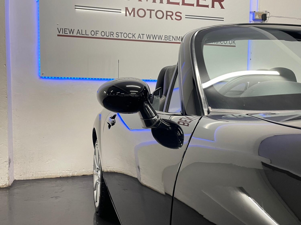 View MAZDA MX-5 2.0 i Sport