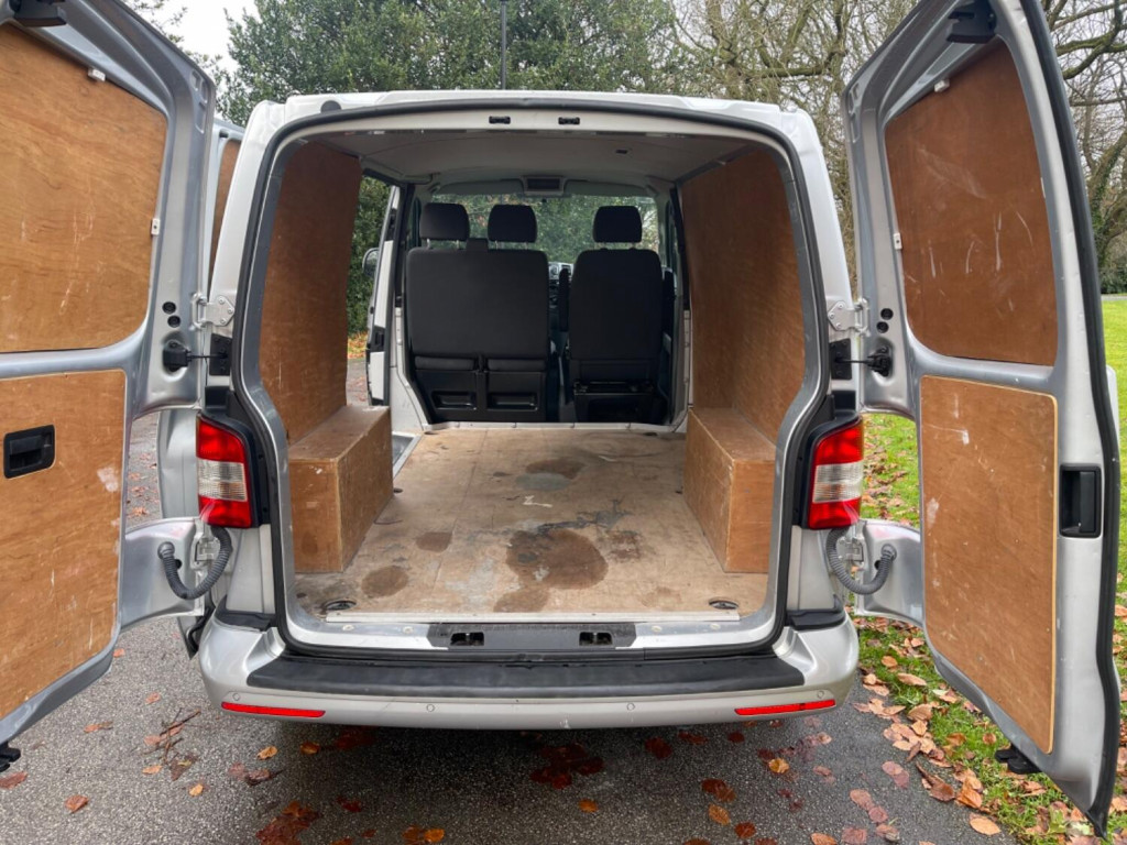 VOLKSWAGEN TRANSPORTER