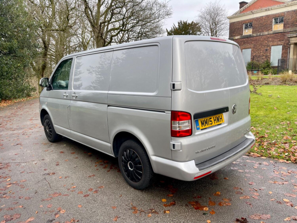 VOLKSWAGEN TRANSPORTER