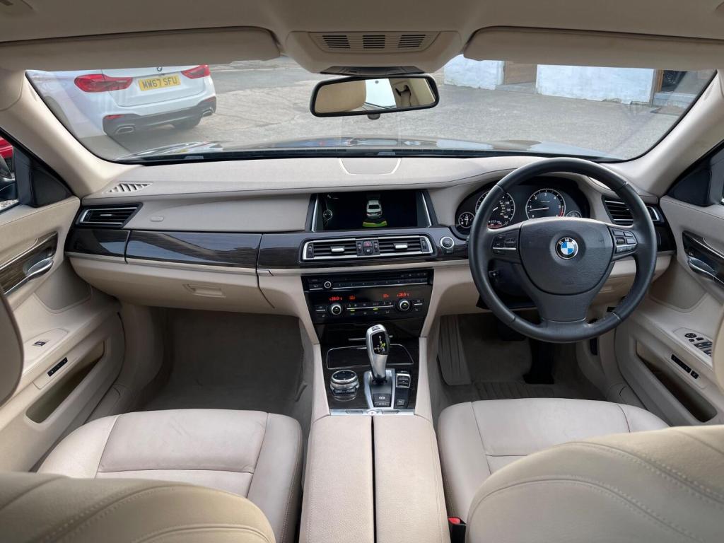BMW 7 SERIES