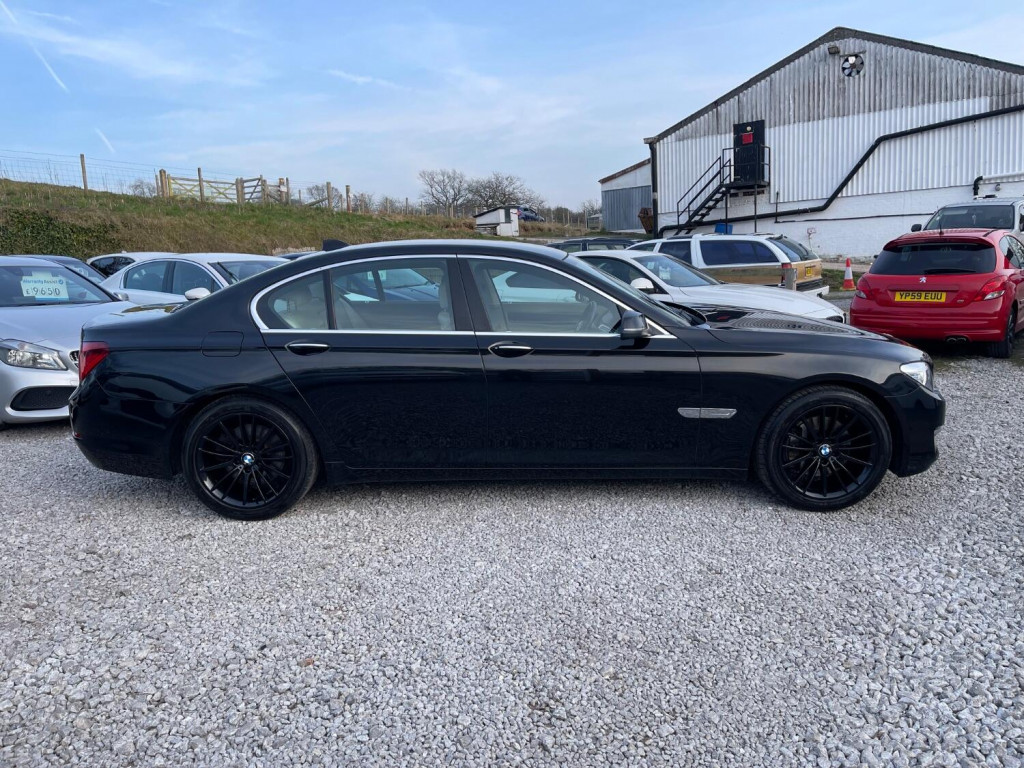 BMW 7 SERIES
