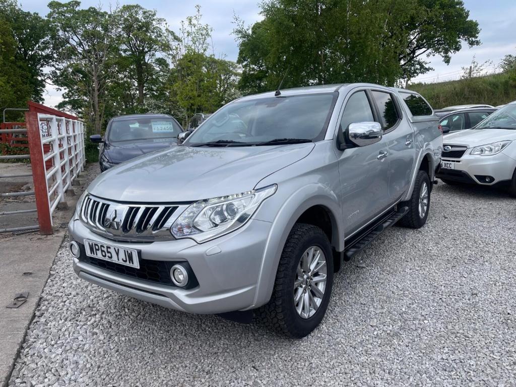 MITSUBISHI L200