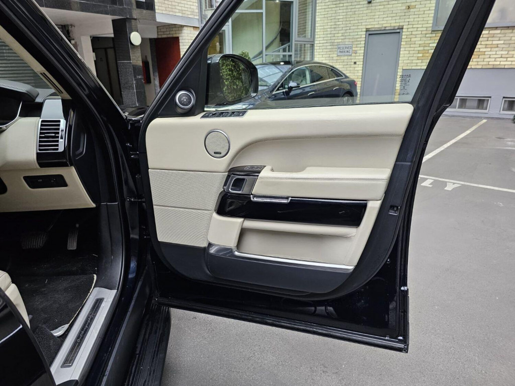 LAND ROVER RANGE ROVER