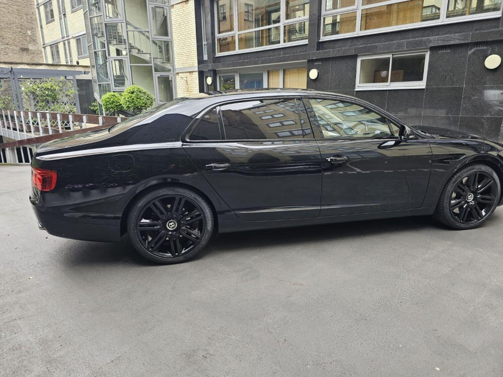 View BENTLEY FLYING SPUR 6.0 W12