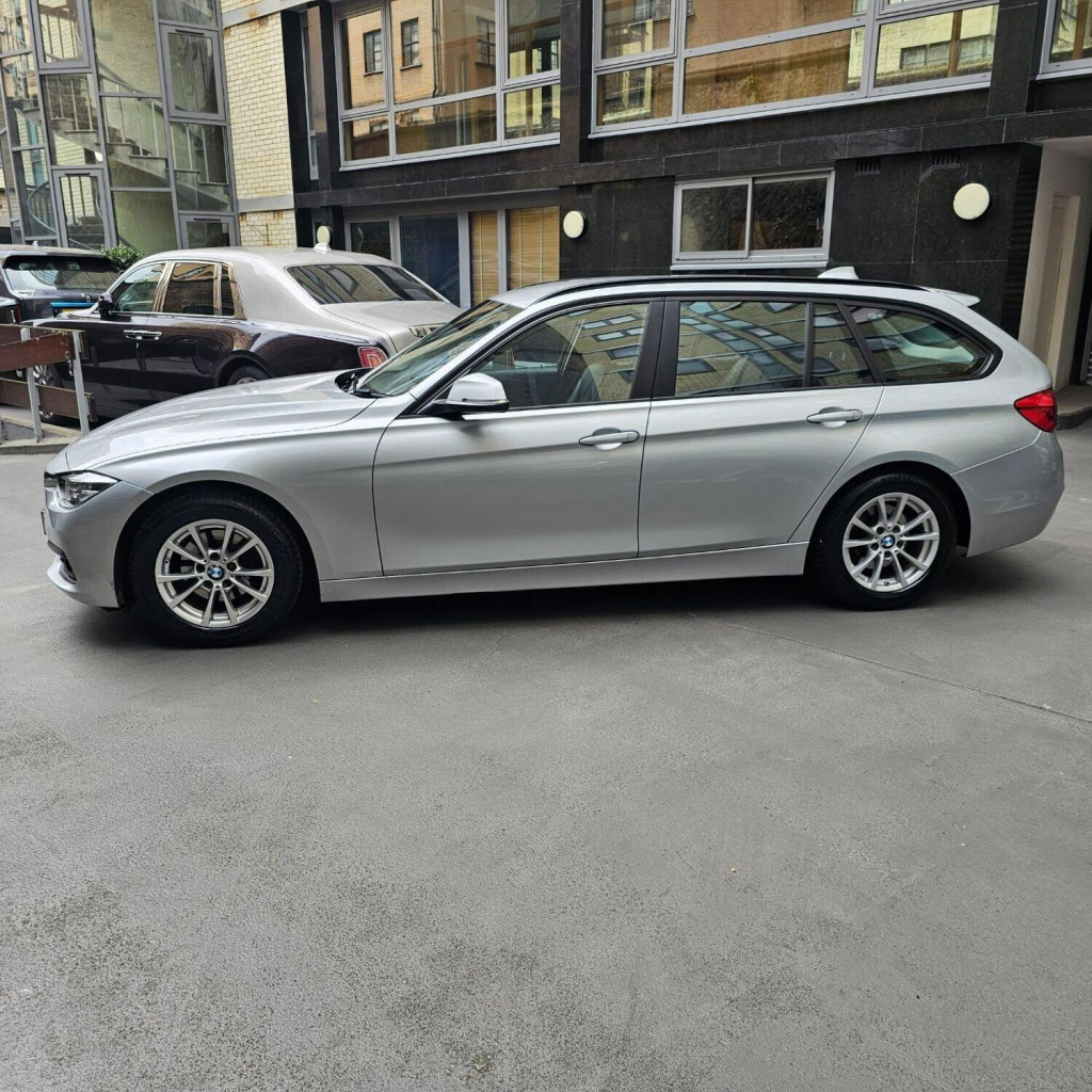 View BMW 3 SERIES 2.0 320d ED Plus Touring