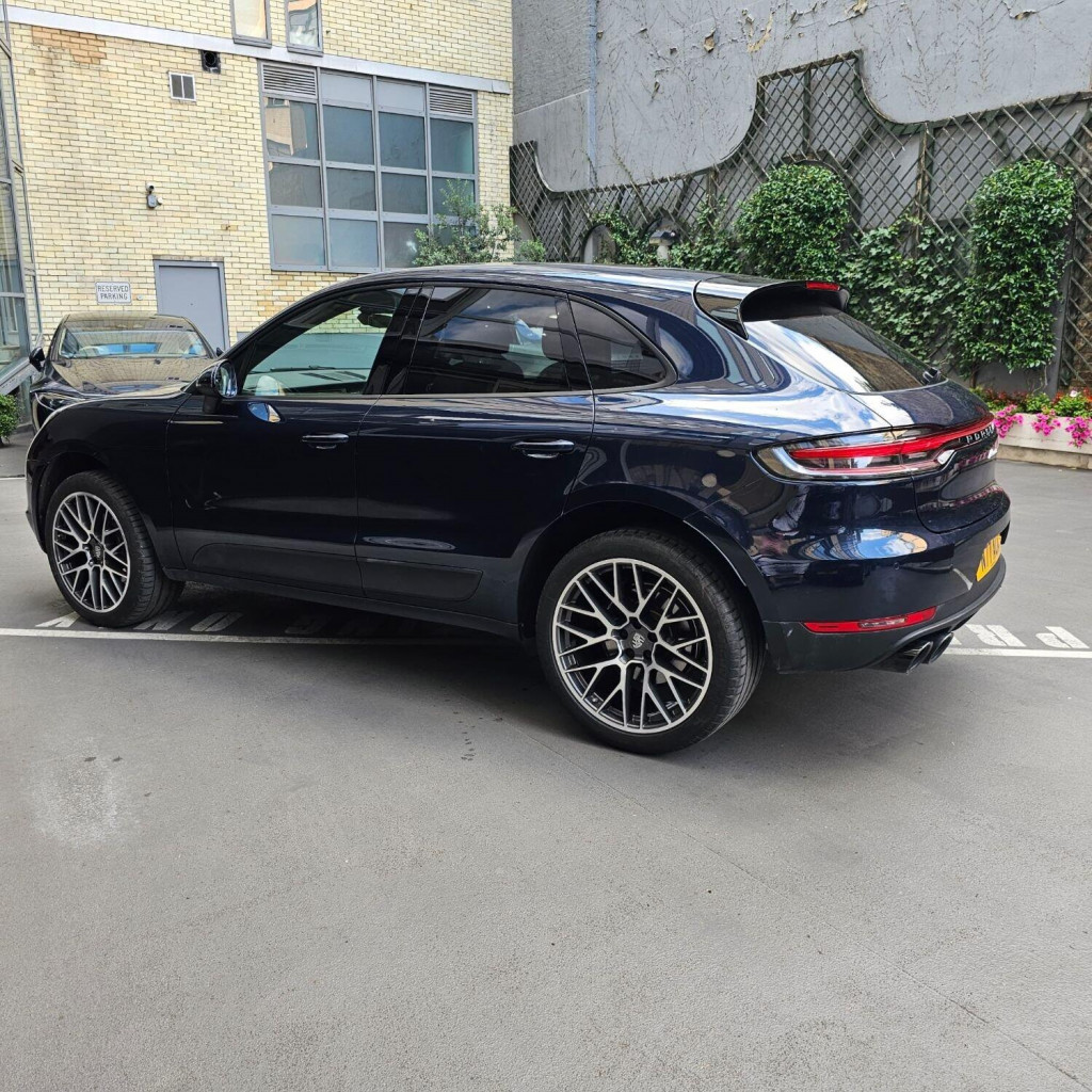 View PORSCHE MACAN 2.0 T
