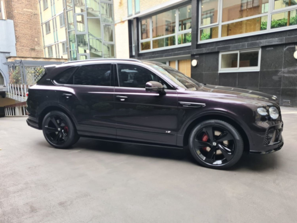 View BENTLEY BENTAYGA 4.0 V8 First Edition VATQ