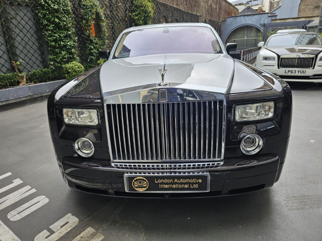 ROLLS-ROYCE PHANTOM