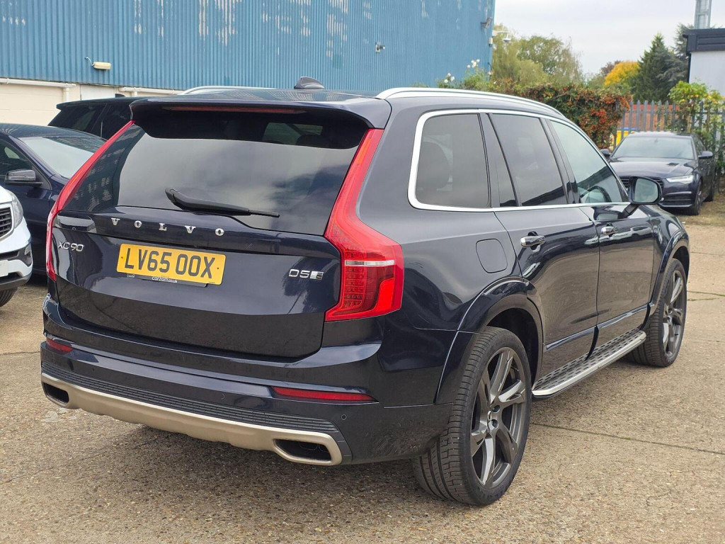 VOLVO XC90