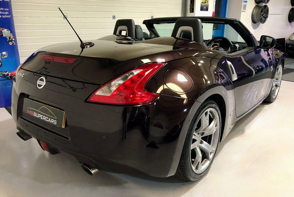 NISSAN 370Z