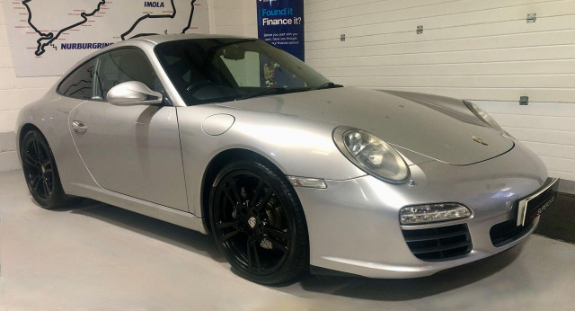 PORSCHE