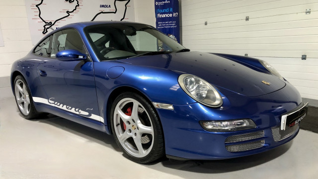 PORSCHE