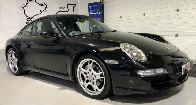 PORSCHE