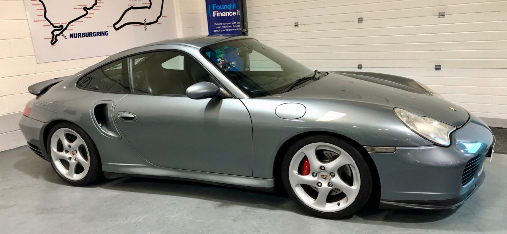 PORSCHE 911