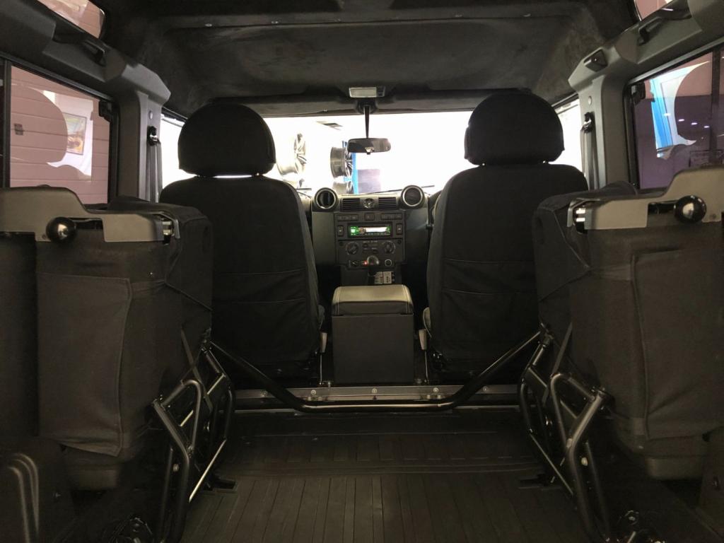 LAND ROVER DEFENDER 90