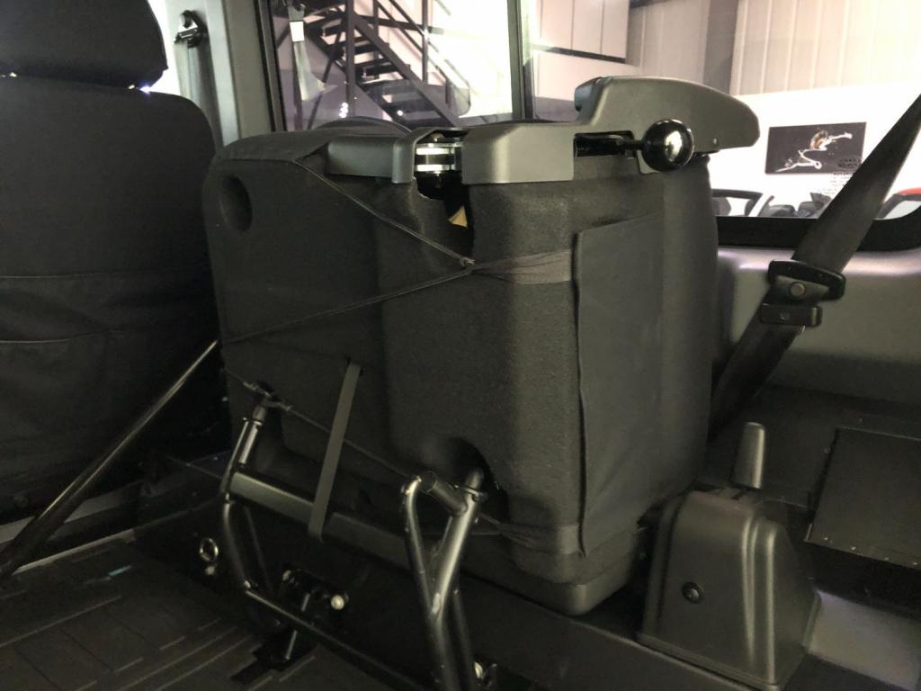 LAND ROVER DEFENDER 90