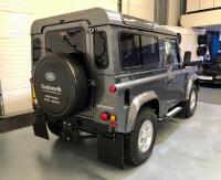LAND ROVER DEFENDER 90