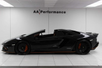 LAMBORGHINI AVENTADOR