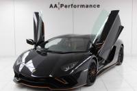 LAMBORGHINI AVENTADOR