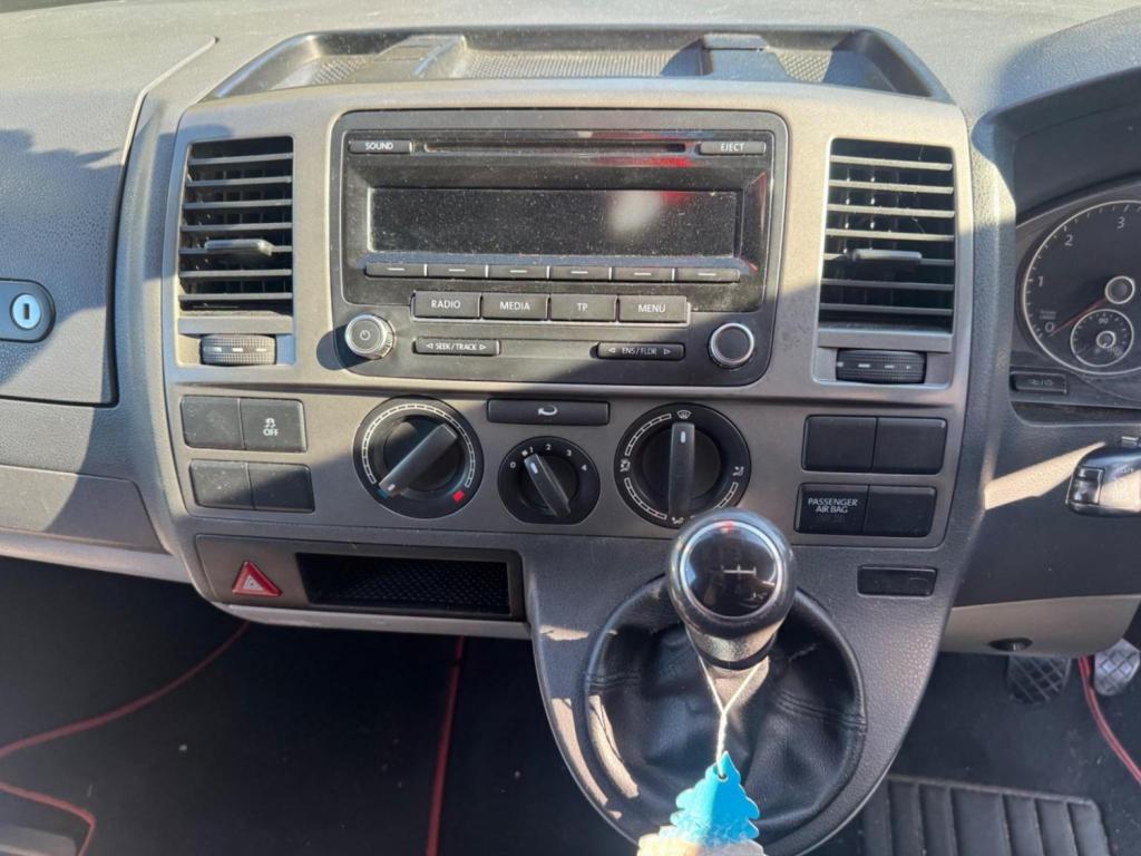 VOLKSWAGEN TRANSPORTER