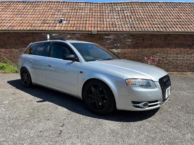 AUDI A4 AVANT 2.0T Quattro S-Line