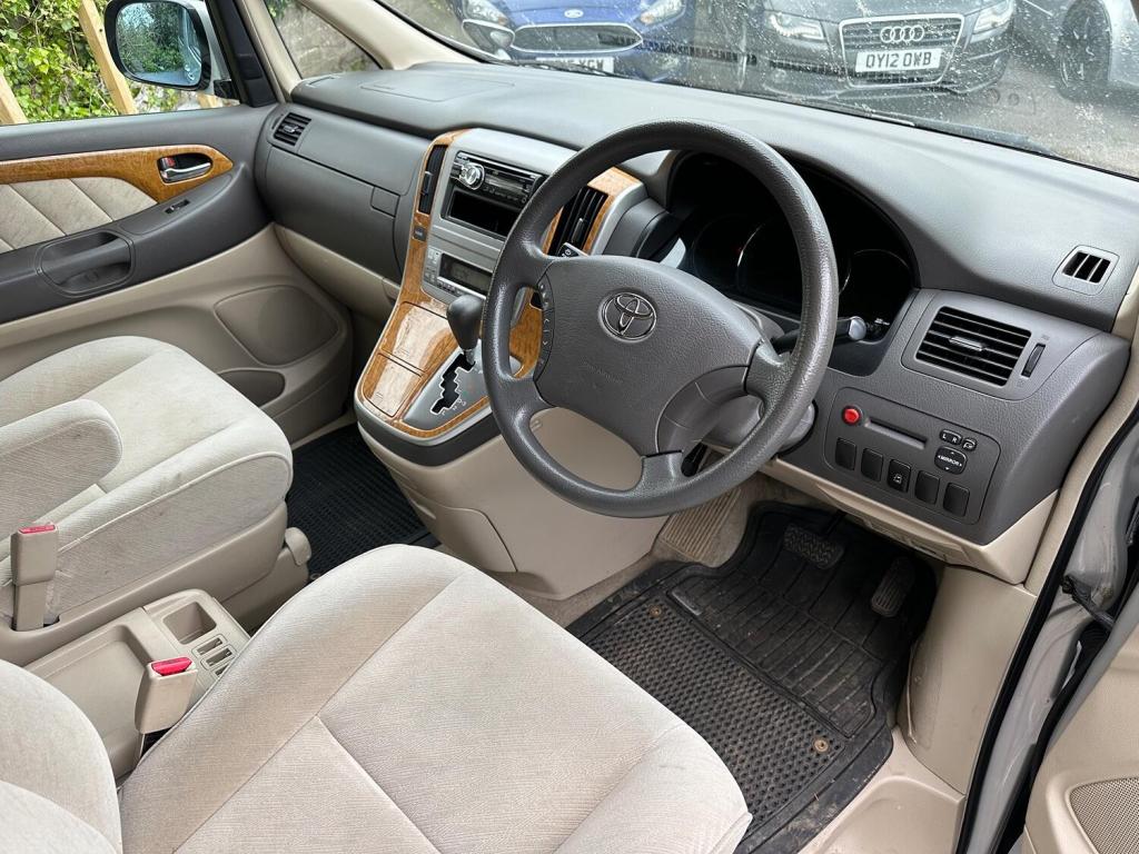 TOYOTA ALPHARD