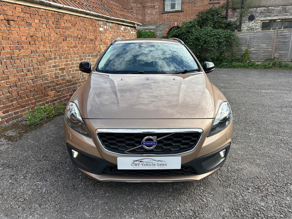 VOLVO V40 CROSS COUNTRY