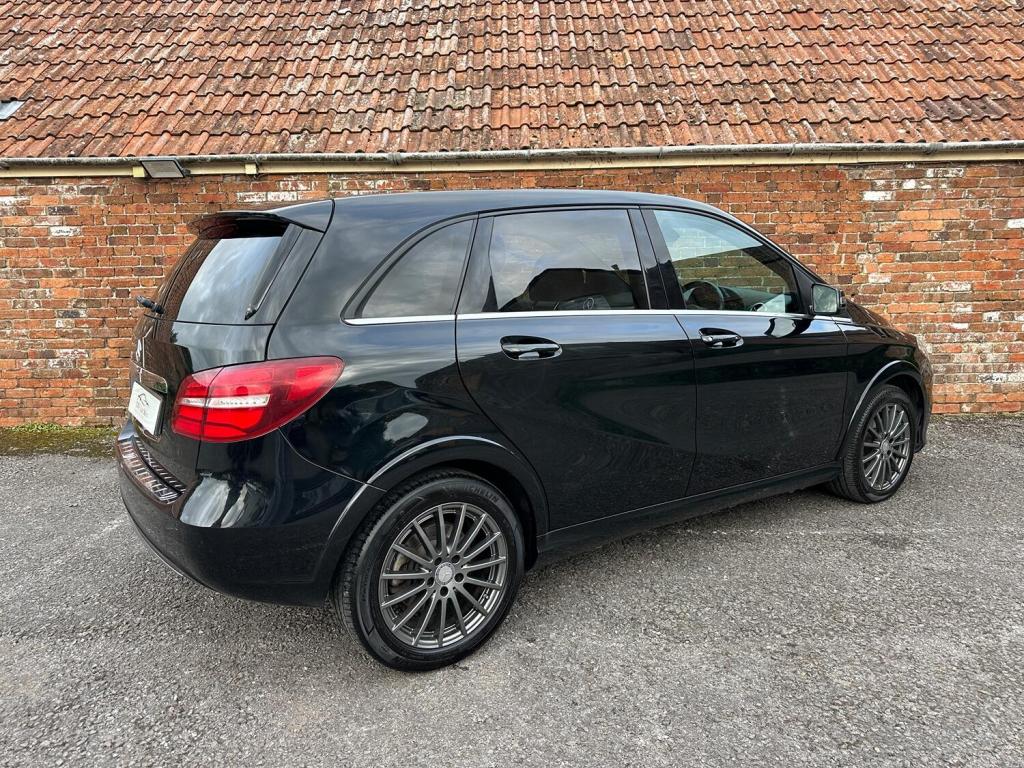 MERCEDES-BENZ B CLASS