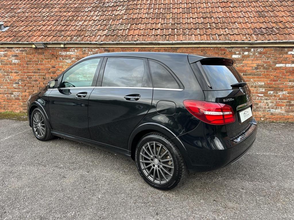 MERCEDES-BENZ B CLASS