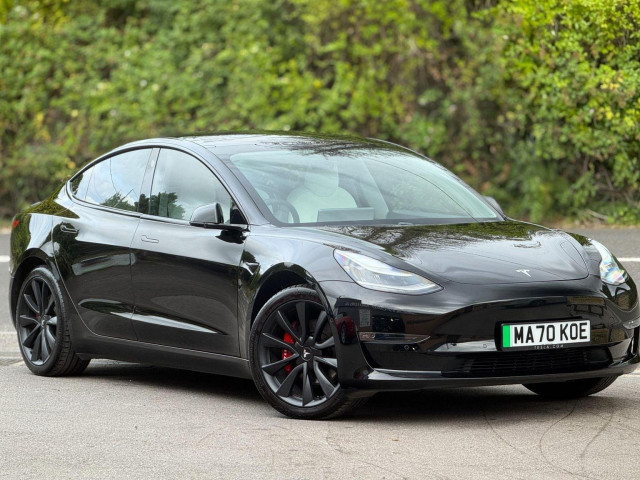 TESLA MODEL 3