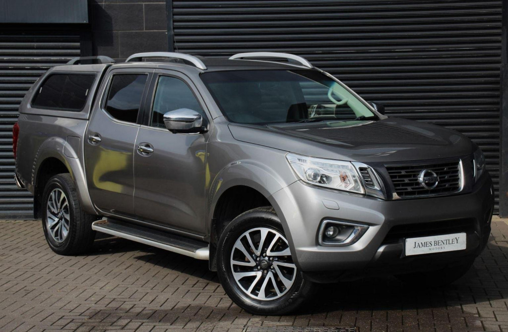 NISSAN NAVARA