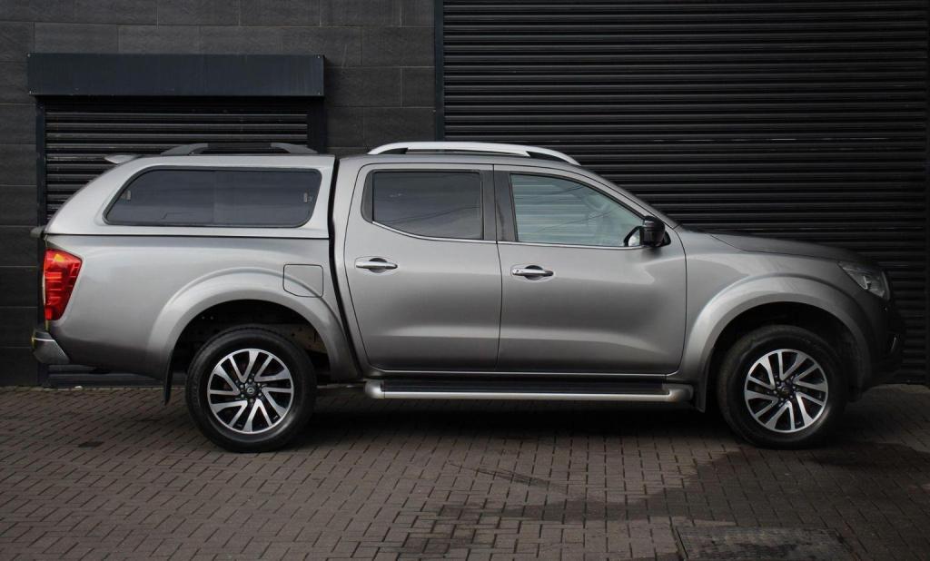 NISSAN NAVARA