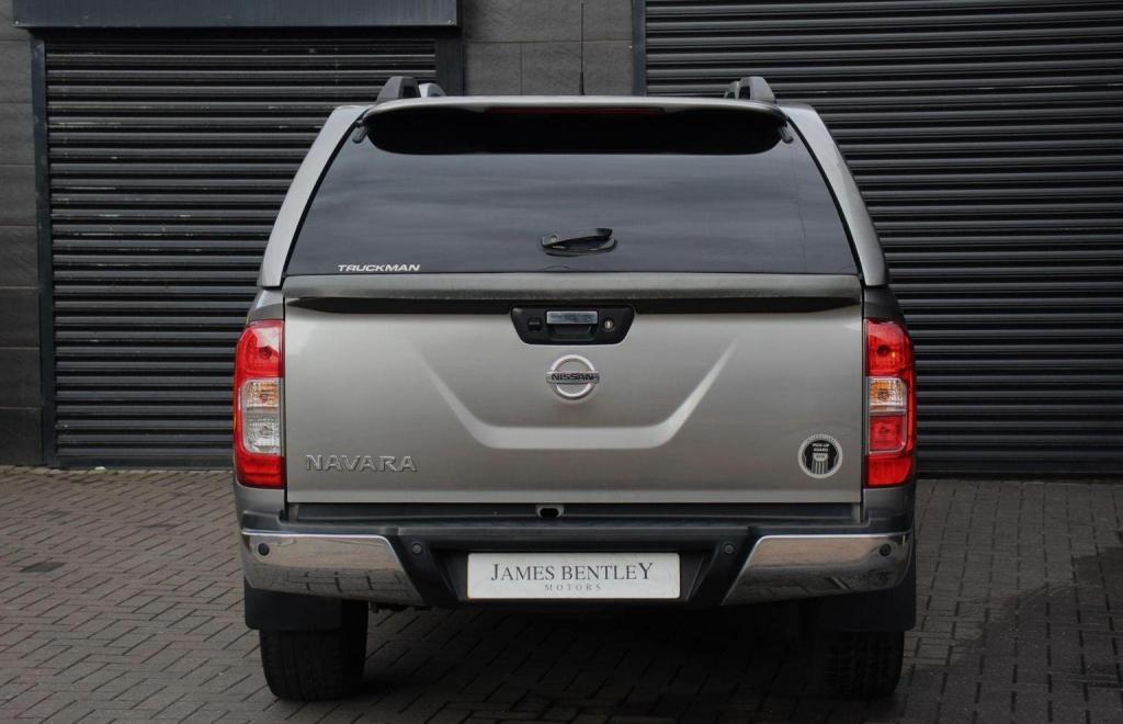 NISSAN NAVARA