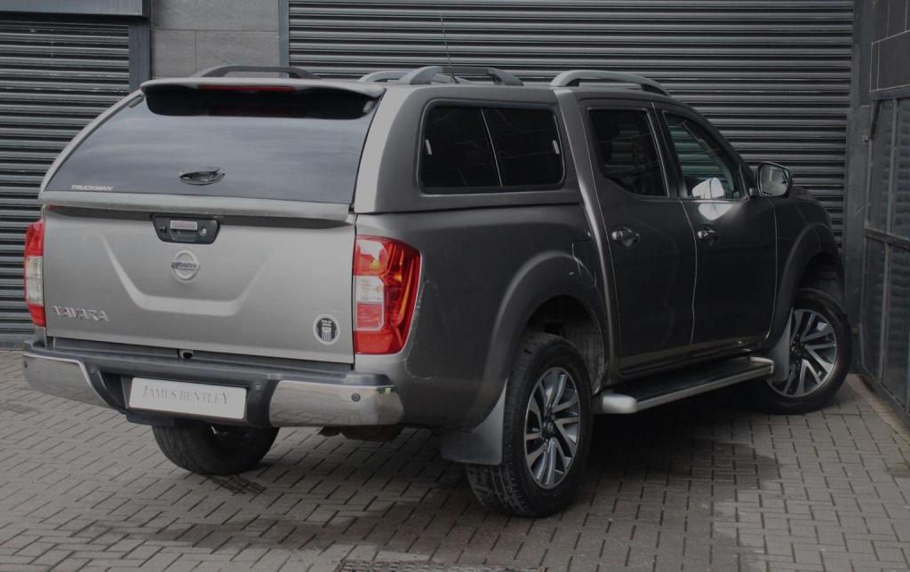NISSAN NAVARA