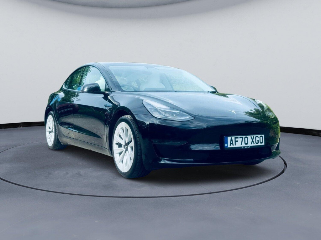 TESLA MODEL 3