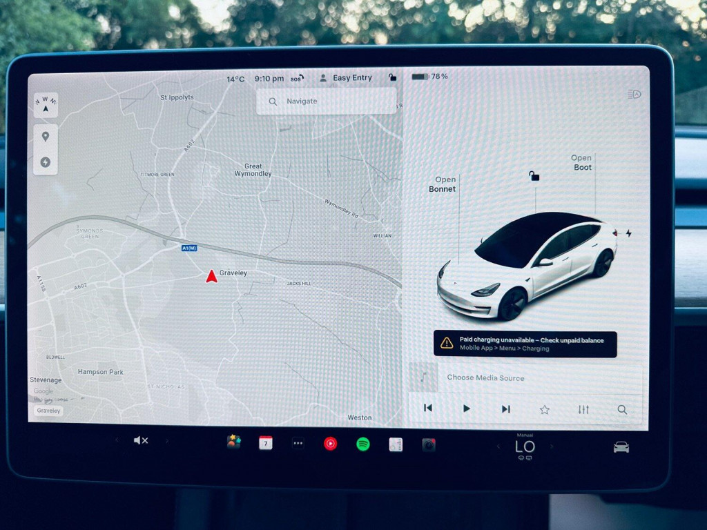 TESLA MODEL 3