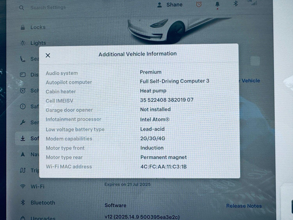 TESLA MODEL 3