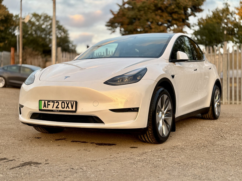 TESLA MODEL Y