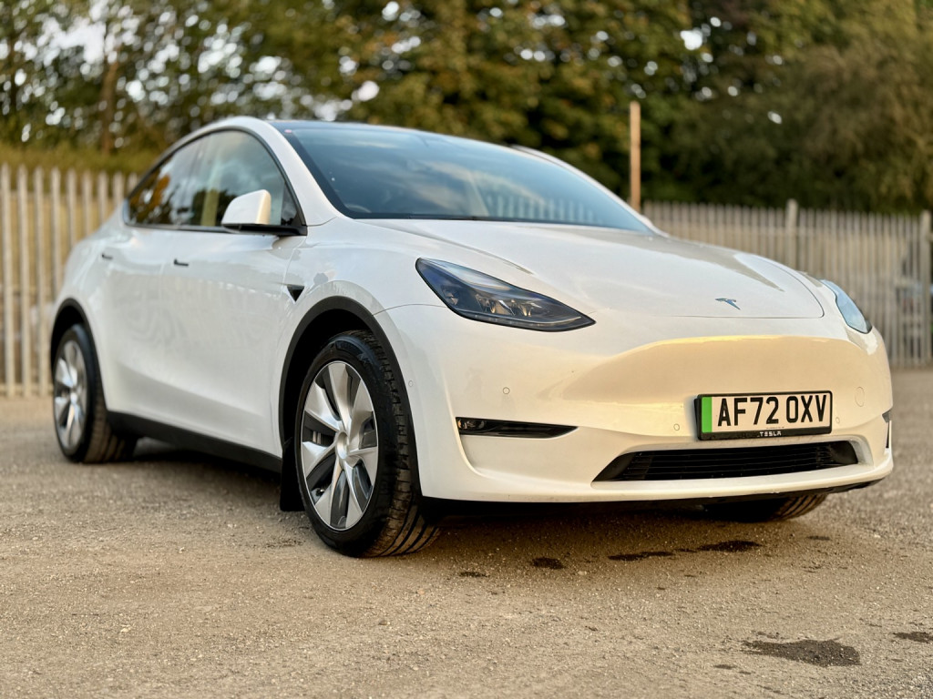 TESLA MODEL Y