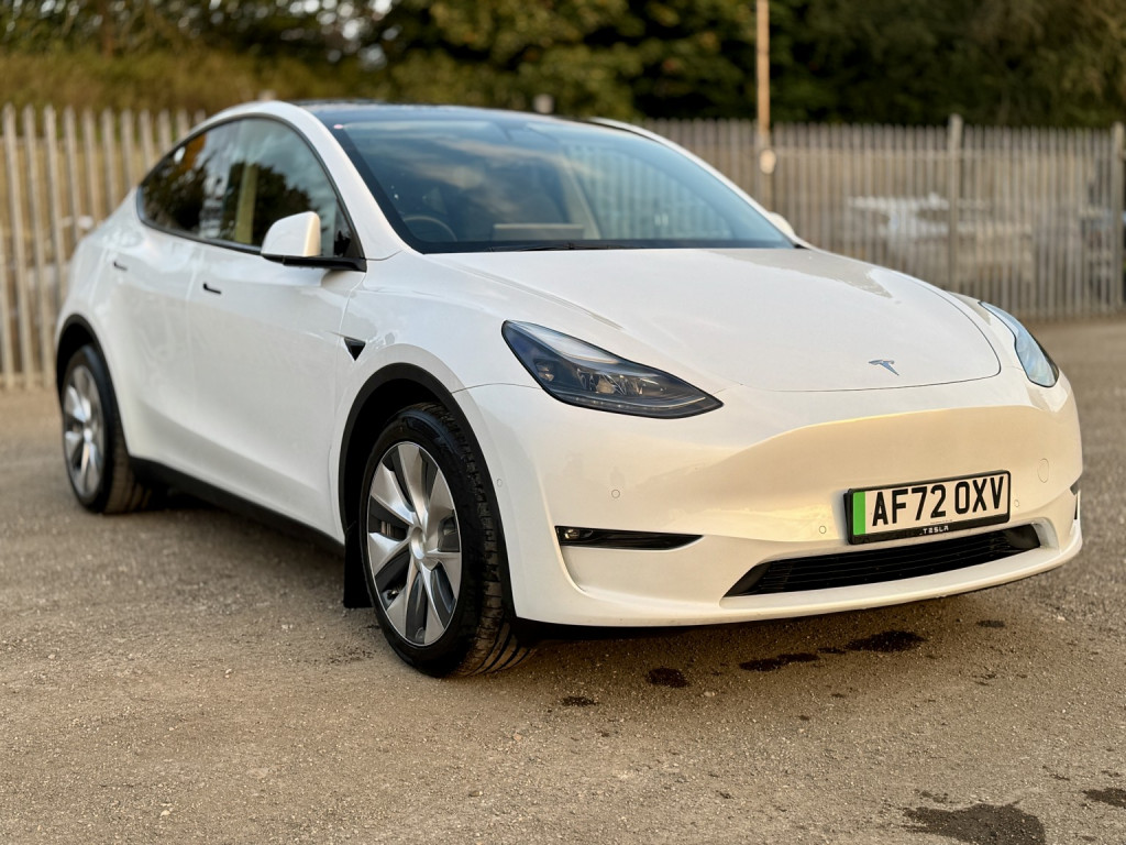 TESLA MODEL Y